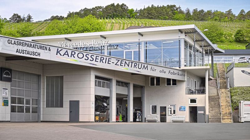 Der neue Standort von A.M.T. in Erlenbach bei Marktheidenfeld verfügt auch über einen eigenen K&L-Bereich. (Bild: Reniro)