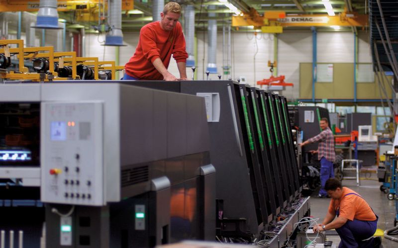 Montage im Werk Wiesloch: weltweiter Versand der Druckmaschinen.  (Bild: Emuge/Heidelberger Druckmaschinen)