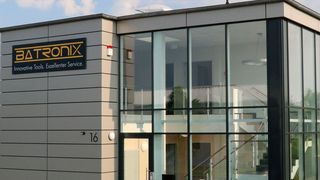 Batronix gehört zu den Pionieren des Onlinehandels. Vor 18 Jahren begann man, Programmiergeräte für Chips zu verkaufen. Heute gehört auch die Messtechnik zu einem wichtigen Standbein. (Bild: Batronix)