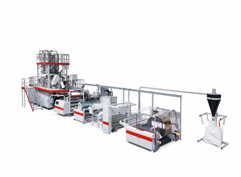 Die vollautomatische Folien-Produktionsanlage Viscosheet von Starlinger Viscotec wandelt  hundertprozentiges Recycling-PET in lebensmitteltaugliche Folien um. (Bild: Starling Viscotec)