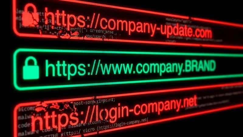 Ein kontrollierter Namensraum schließt Cybersquatting und Typosquatting technisch aus, noch bevor sie entstehen können. Möglich macht das eine dotBRAND-Domain, die ausschließlich dem Markeninhaber gehört.(Bild:  Gemini / KI-generiert)
