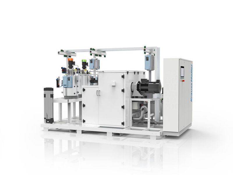 Die neue MXW 4500 für das Lackieren von Kunststoffteilen arbeitet für größere Zudosierungen von PUR-Lack mit einer Rimstar Compact 16/29 und ... (Bild: Krauss-Maffei)