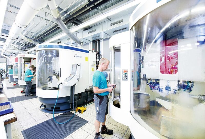 Der hochmoderne Maschinenpark von Müller Präzisionswerkzeuge mit 80 Mitarbeitern am Standort Sien in Rheinland-Pfalz läuft durchgängig an 365 Tagen im Jahr. (Müller Präzisionswerkzeuge)