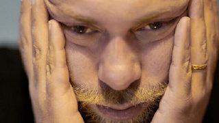 Angesichts einer Krise macht es keinen Sinn, den Kopf in den Sand zu stecken. (Bild: frei lizenziert Engin Akyurt - Pixabay)