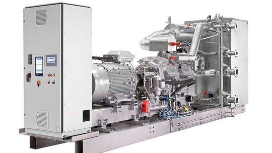 Mit Temperaturen von bis zu 122 °C unterstützt die Sabroe HitemHP energieintensive Branchen dabei, die Erzeugung von Prozesswärme ohne Leistungseinbußen zu elektrifizieren und zu dekarbonisieren.(Bild:  Hartmann Schmidt Fotografi/Jiohnson Control)
