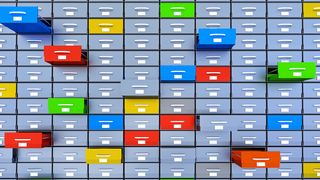 Unverschlüsselte Cloud-Services sind wie unverschlossene Schubladen, in die Spione wie Datendiebe leicht hineingreifen können. (Bild: Miredi, Fotolia)