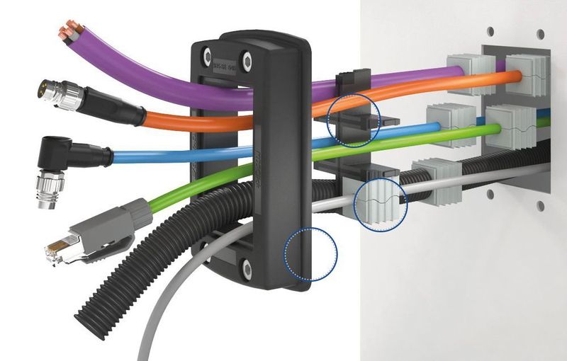 Einfach konfektionierbar und schnell montiert: Das modulare Leitungsdurchführungssystem „Kdsclick“ von Conta-Clip mit Inlays und Dichtelementen aus Thermoplastischen Elastomeren von Kraiburg TPE. So biete es flexibelste Konfigurationsmöglichkeiten.  (Conta-Clip)