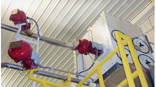 Die Löschkanone des Unterdrückungssystems besteht aus einer drucklosen, leicht austauschbaren Löschmittelpatrone und dem mit Stickstoff befüllten Druckbehälter. (Bild: Bormann & Neupert by BS&B)