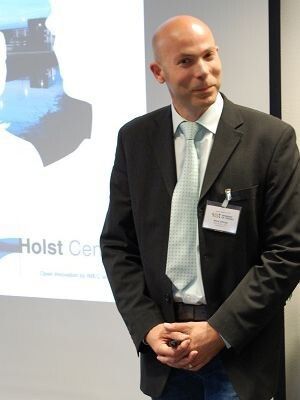 René Elfrink vom imec (Interuniversity Microelectronics Centre) aus Eindhoven, konfrontierte die Zuhörer mit intelligenten Sensoren, die durch Energy Harvesting ihre eigene Energie produzieren.  (Johann Wiesböck/EP)