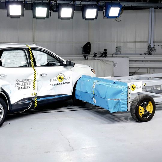 Mutmaßlich ab dem Herbst 2020 gilt ein neues Testprotokoll für die NCAP-Crashs. Die Anforderungen an die Autobauer dürften weiter steigen.(Bild:  Euro NCAP)