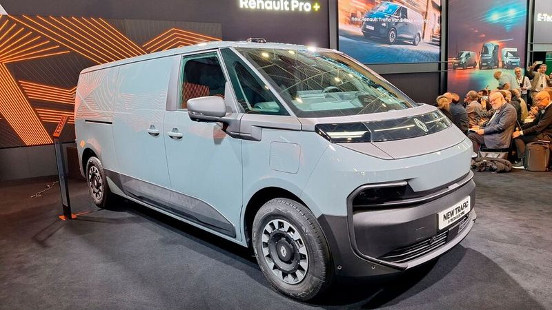 Messestar: Der Trafic der vierten Generation auf dem Renaultstand der Solutrans in Lyon. (Bild: SP-X/Rudolf Huber)