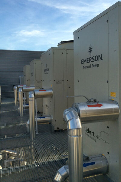 Die Kühlanlagen stammen von Liebert, eine Geschäftseinheit von Emerson Network Power (Bild: Emerson Network Power)