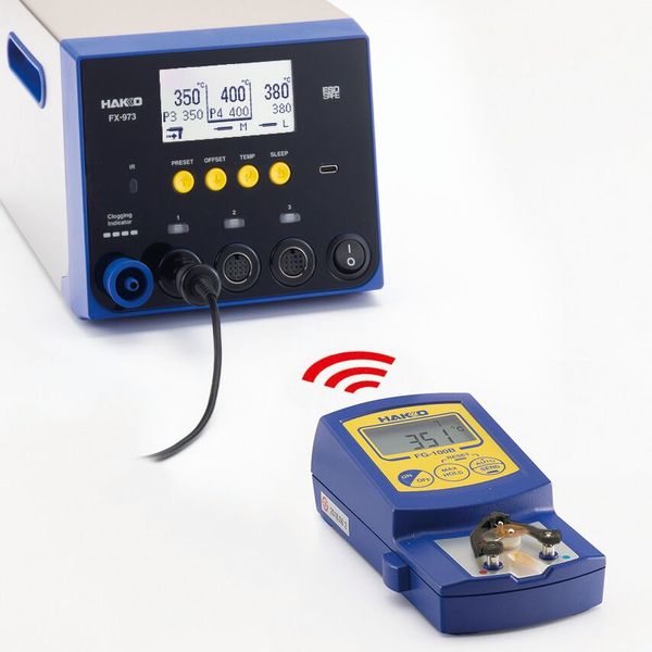 Hakko finden Sie in Halle A4, Stand 229: Gemeinsam mit TBK präsentiert Hakko die neue 3-Port-Reworkstation FX-973. Diese Station ist flexibel konfigurierbar und lässt sich mit verschiedenen Handstücken kombinieren. Zum Lieferumfang gehören ein Handstück und eine Entlötpistole. (Bild: HJPI 3202 1000 1511)