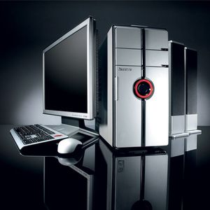 Die High-End-Variante der vier neuen Modelle verfügt über einen Intel-946GZ-Chipsatz mit passendem Intel Core2 Duo Prozessor E6300. Als Grafikkarte kommt eine Nvidia 7950GT mit 512MB Speicher zum Einsatz. Alle Modelle werden mit vorinstalliertem Vista-Betriebssystem ausgeliefert.