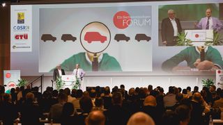 Über 400 Teilnehmer zählte das Sachverständigen Forum 2024 (Bild: Stefan Bausewein)