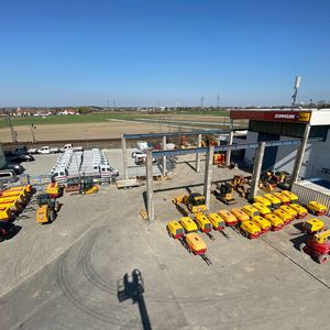 Mit einer Vorbereitungszeit von nur drei Wochen zog Zeppelin Rental an seiner Mietstation in Ingolstadt 50 Atlas-Copco-Kompressoren zusammen. Sie wurden auf dem Gelände einer Raffinerie für einen Monat benötigt.