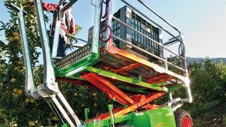 Einbaufertige Radnabenmotoren mit integriertem Getriebe eignen sich auch für den Feldeinsatz, beispielsweise bei der Apfelernte. (Samatec)