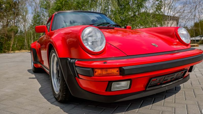 Noch bis zum Modelljahr 1987 verfügte der 911 Turbo nur über ein 4-Gang-Getriebe. Erst ein Jahr später war eine 5-Gang-Box, basierend auf dem Getriebetyp G50, lieferbar. (Bild: Kickdown)