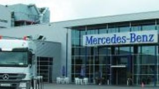 Die Mercedes-Benz-Niederlassung in Berlin. (Lauer)