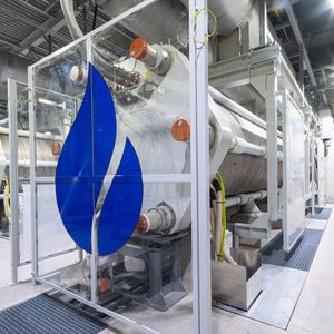 Die Inbetriebnahme der Pilotanlage setzt den Startschuss für den Ausbau des RWE-Standortes Lingen zu einem bedeutenden Wasserstoffstandort in Deutschland. (Bild:  RWE)