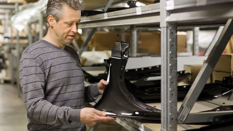 Kotflügel sind seit August 2021 deutlich teurer geworden.(Bild:  Thorsten Jochim)