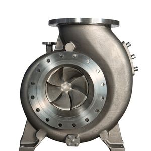 ... die große Umwälzpumpe (900 m3/h) mit Halbaxiallaufrad zur Förderung von Ammoniumnitrat oder ... 