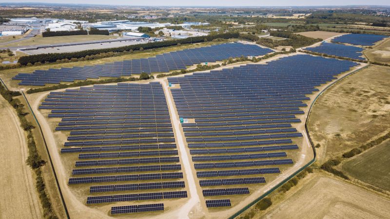 Jaguar Land Rover hat einen Solarpark an seinem Stammsitz in Betrieb genommen.(Bild:  Jaguar Land Rover)
