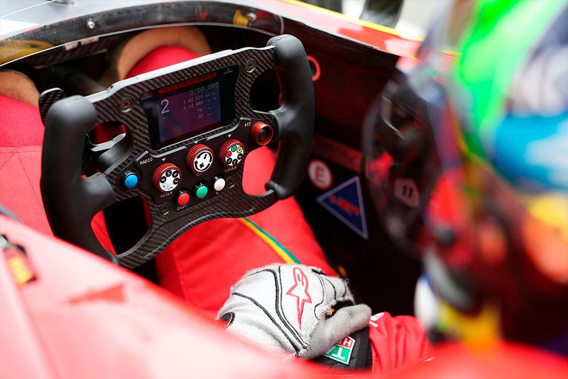 Steuerungszentrale des Elektro-Boliden (Bild: Schaeffler)