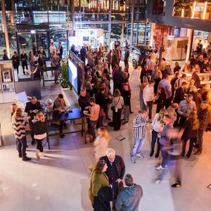 Der Seat-Cupra-Standort in Berlin-Pankow ist auf das aktuelle Cupra-Erscheinungsbild umgerüstet.(Bild:  Seat Deutschland/Joris Felix)