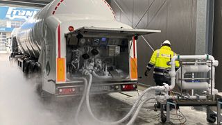 „Insgesamt hat es viel Zeit und Geld gekostet, alle Anforderungen der Gassicherheit zu erfüllen“, sagt Seniorchef Klaus Frank. (Bild: Frank Fahrzeugbau)