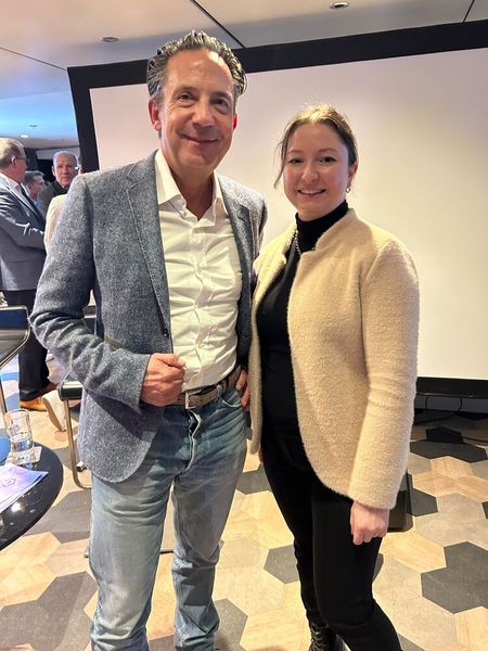 Jörg Herweck (Herweck) und Mihriban Dincel (IT-BUSINESS)  (Bild: Vogel IT-Medien)