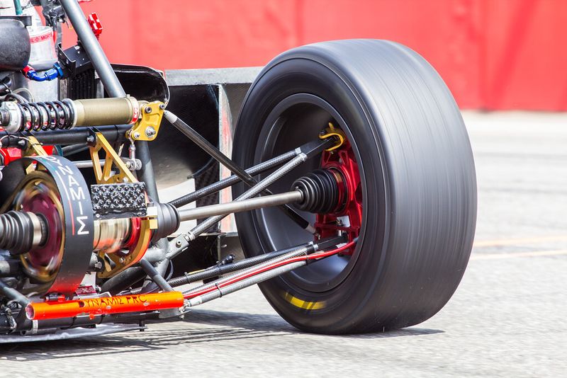 Die Formula Student Germany: Eine interdisziplinäre Herausforderung für Studenten hinsichtlich Konstruktion, Dynamik, Effizienz und Kosten. (Bild: FSG - Tim Botzkowski)