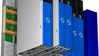 Stöber präsentiert seine neuen Antriebsregler in Anreihtechnik. (Stöber Antriebstechnik)