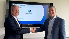 Dr Georg Holzinger, Managing Executive Officer of Shibura Machine and spokesperson for the management board of Shibura Machine LWB , and Rachid Douibi, Managing Director of Azhar Cons Sarl, agreed on a sales partnership. (Source: Shibaura Machine LWB)