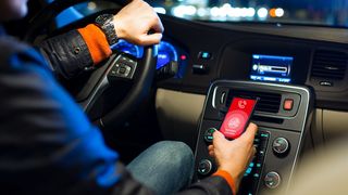 Bosch Service Solutions investiert in Sfara. Das US-amerikanische Unternehmen entwickelt App-basierte Technik, die Unfälle und Notfälle erkennen. (lightpoet/Depositphotos.com)