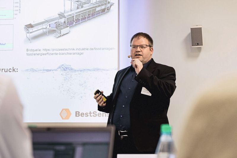 Bestsense CEO Sebastian Stich: Unser Lösungsansatz besteht darin, den Zustand des Schmierfilms kontinuierlich zu analysieren, um Verschleißerscheinungen frühzeitig zu erkennen. (Bild: Stefan Bausewein)