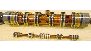 Ventil mit Varnish-Verklebungen: Das sind Ölabbauprodukte, die sich in erster Linie an metallenen Flächen im Hydrauliksystem anlagern. (Karberg & Hennemann)