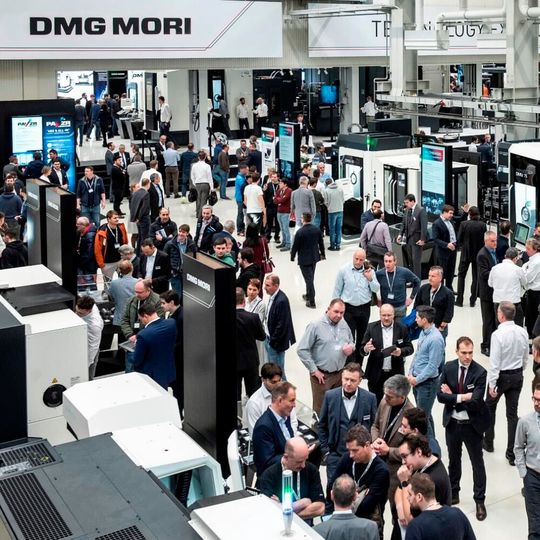 At the traditional Open House in Pfronten, DMG Mori already presented 7 world premieres to more than 6,000 international trade visitors. A large number of innovations is already in the pipeline for EMO Hanover. At the traditional Open House in Pfronten, DMG Mori already presented 7 world premieres to more than 6,000 international trade visitors. A large number of innovations is already in the pipeline for EMO Hanover.