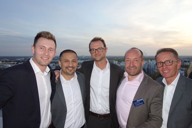 (v. l.) Dimitri Schwetschenko und Ecevit Güneser, Tarox, Christian Schuster, Acronis, Thomas Reichenberger, ACP, und Heiko von Soosten, Acronis (Bild: IT-BUSINESS)