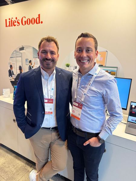 Life´s Good bei Timo White (l.) und Marius Otto von LG. (Bild: Vogel IT-Medien GmbH)