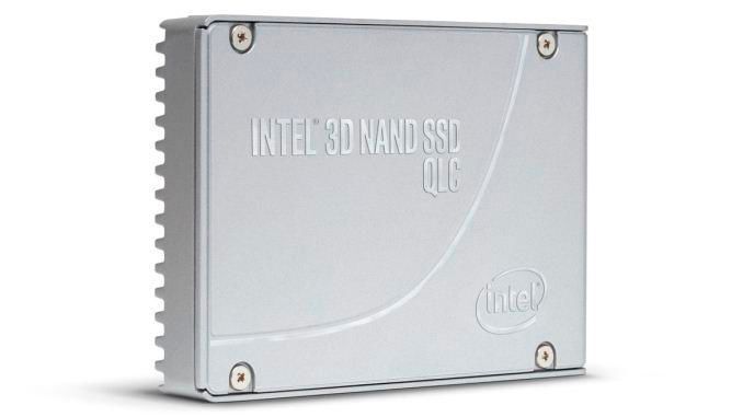 Bis zu 7,68 TB Speicherplatz im 2,5-Zoll-Formfaktor liefert die QLC-Datacenter-SSD D5-P4320. Sie ist mit einer U.2-Schnittstelle ausgestattet. (Intel)