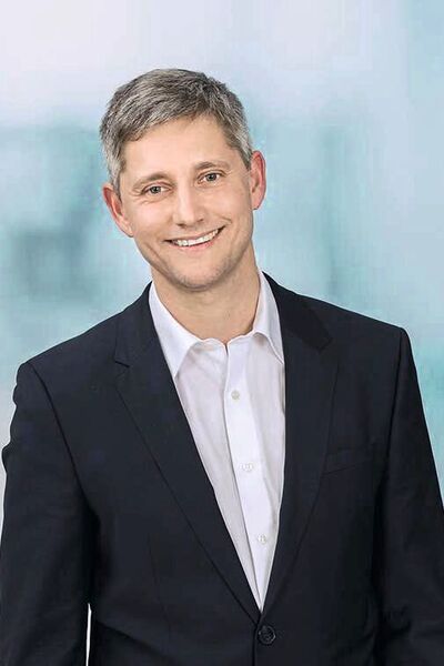 Frank Mitzschke wird neuer CEO bei Iwis Antriebssysteme. Mitzschke ist bereits seit zehn Jahren im Unternehmen tätig und übernahm nach seinem Start in der Entwicklung die Leitung der Werke Wilnsdorf und Sontra. Seit dem 1. Oktober 2017 Mitglied der Geschäftsführung bei Iwis Antriebssysteme.  (Iwis Antriebssysteme)
