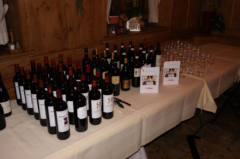 Darüber hinaus stand in diesem Jahr die Verkostung erlesener Bordeaux-Weine auf dem Programm. (Archiv: Vogel Business Media)