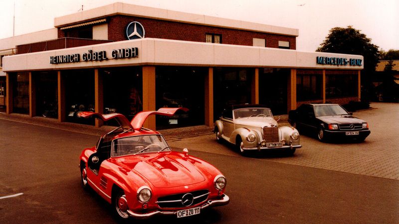 Sprung ins Jahr 1982: Hier ist dann auch der Stern zu sehen. (Bild: Autohaus Heinrich Göbel)