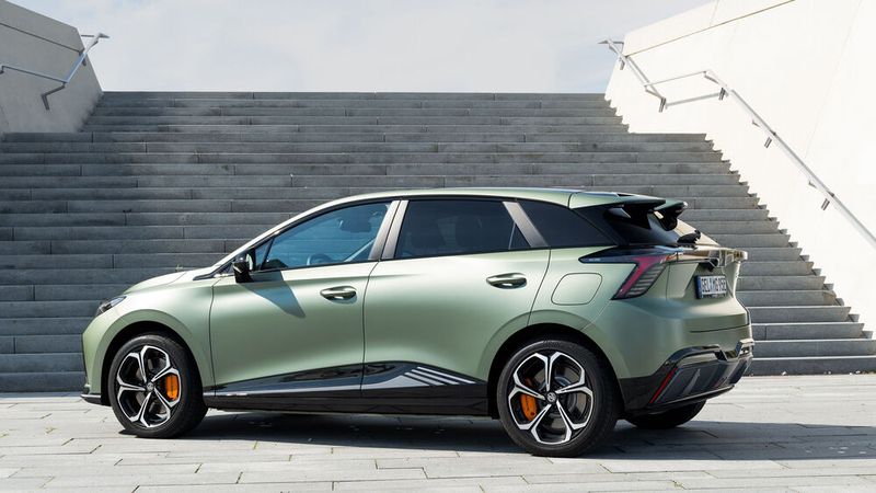 Der X-Power liefert seine Kraft über alle vier Räder auf die Straße. (Bild: MG Motor)