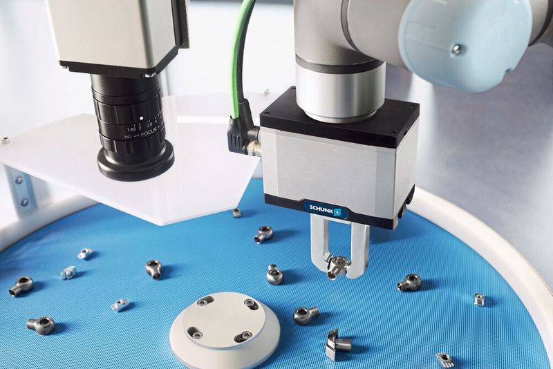 After a short period of teaching, the 2D Grasping Kit works independently. (Image:Schunk)