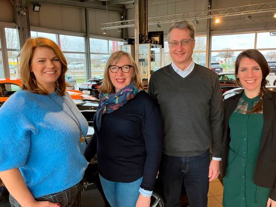 Die Jury für den Gebrauchtwagen Award 2023: (v.l.) Britta Peters-Rau (Santander), Silvia Lulei (Gebrauchtwagen Praxis), Joachim Heim (Dekra Automotive Solutions) und Cornelia Kiese (Real Garant).(Bild:  Frédéric Gerth)