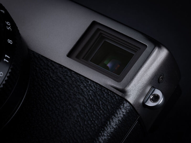 Die X-Pro3 hat einen optischen Sucher an Bord. (Fujifilm)