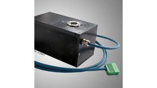 Das elektrische Drehmodul M1R-M1 rotiert Objekte mit bis zu 720 Grad pro Sekunde bei einer Genauigkeit von 0,1 Grad. (Bild: Systec)