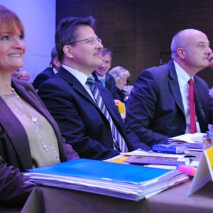 Führungsriege des Verbands Deutscher Dacia- und Renault-Partner. (Foto:  Baeuchle)